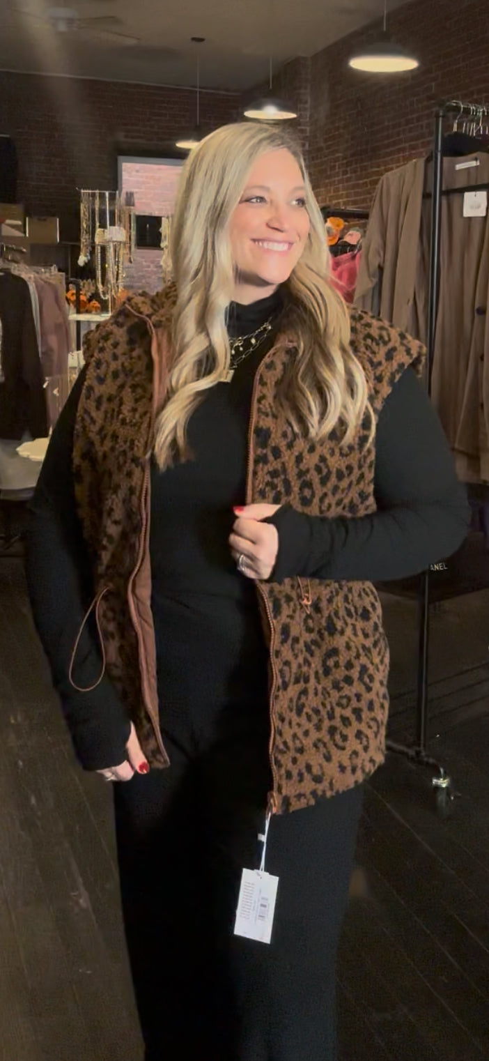 Leopard sherpa vest