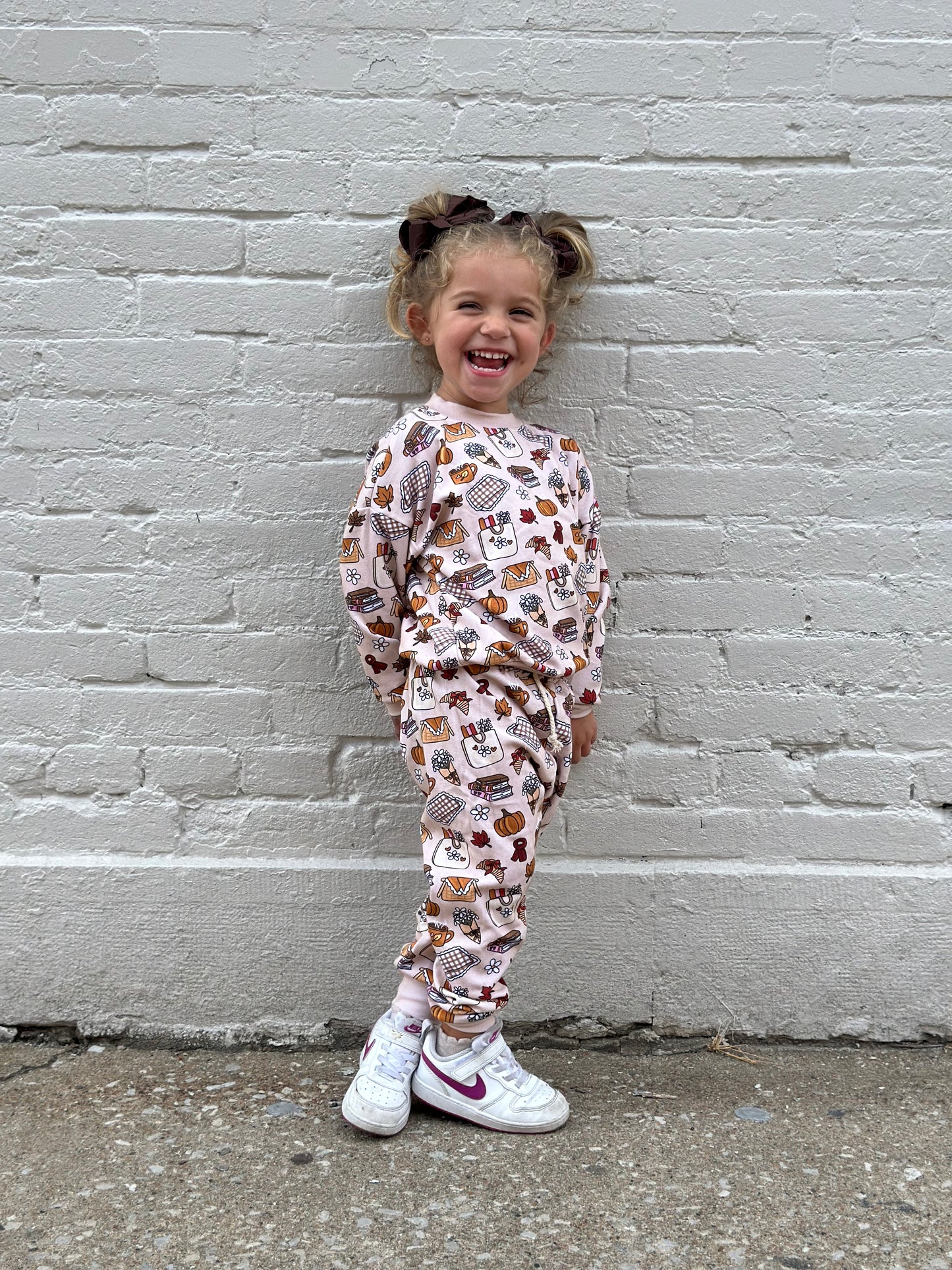 Fall picnic jogger set