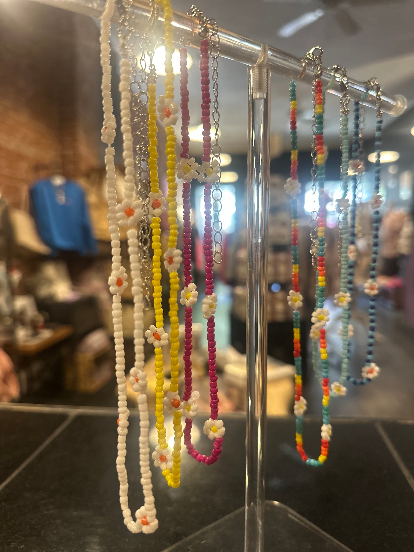 Daisy seed bead necklace