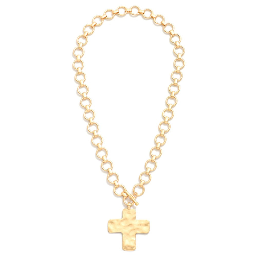 Cross pendant necklace