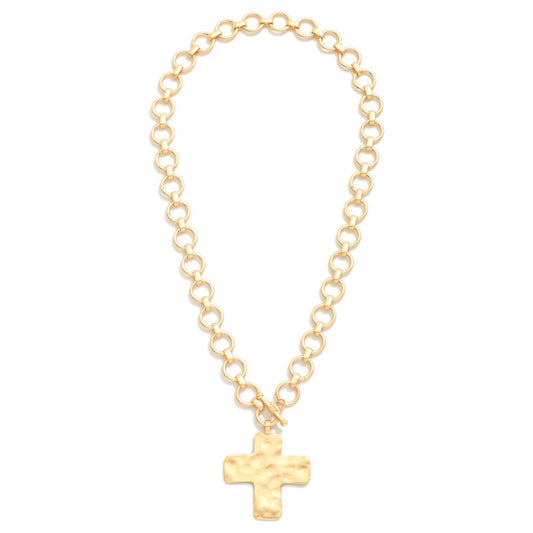 Cross pendant necklace