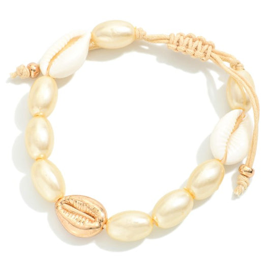 Pearl & Gold shelled bracelet