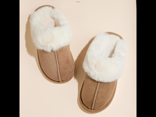 Fur slippers