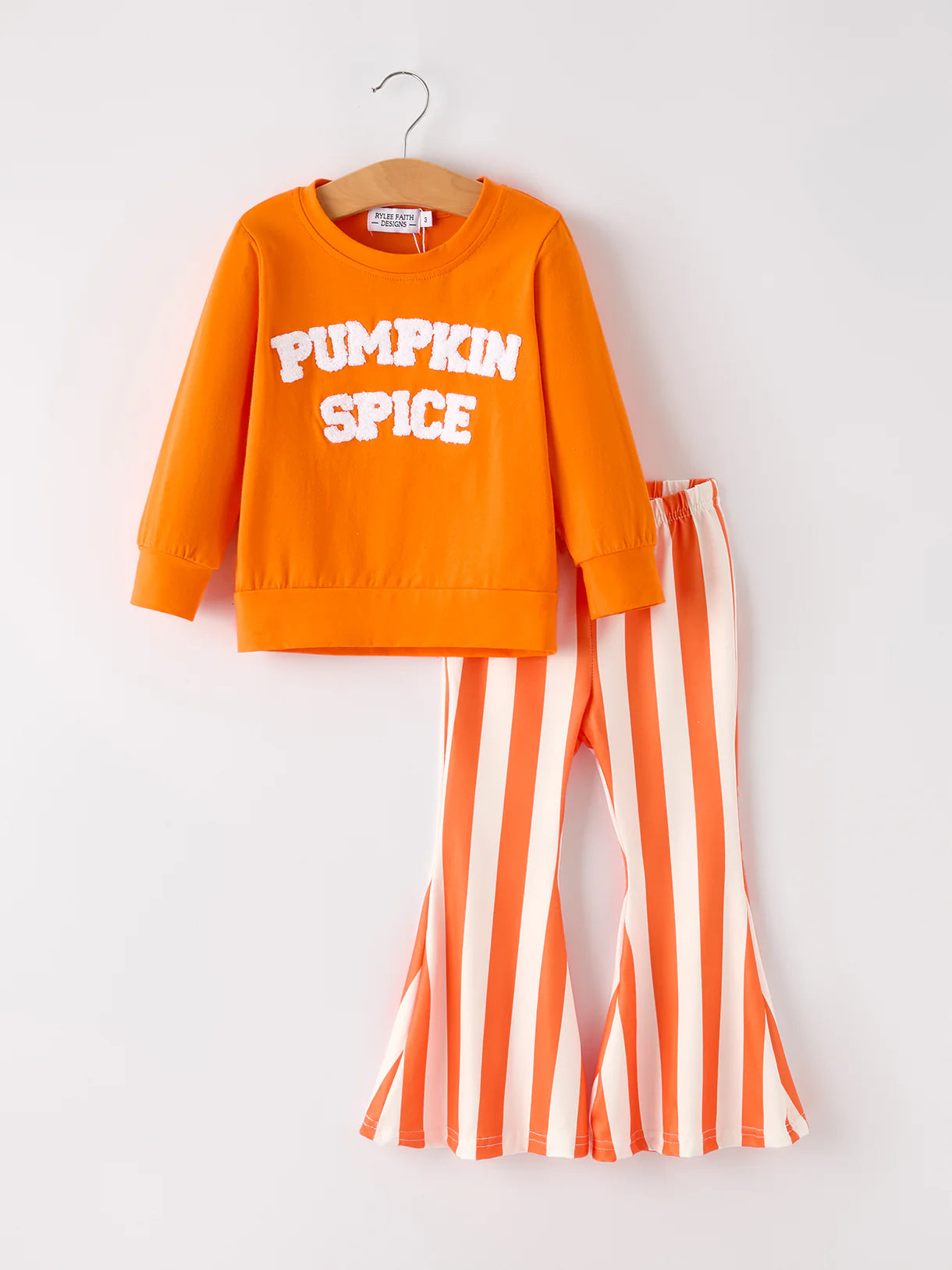 Pumpkin spice outfit